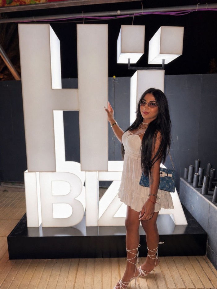 Trans muy guapa y decidida en Ibiza