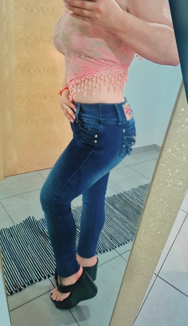 QUIERES CONOCER LA RUBIA MÁS ESPECIAL DE VERIN ?? LLAMAME AHORA MISMO>>>