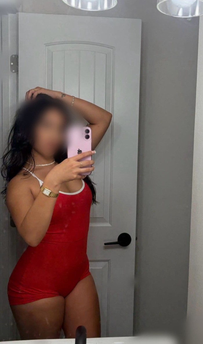 COLOMBIANA FIESTERA Y CON GANAS DE PECAR