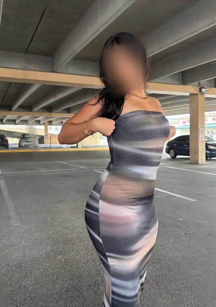 COLOMBIANA FIESTERA Y CON GANAS DE PECAR