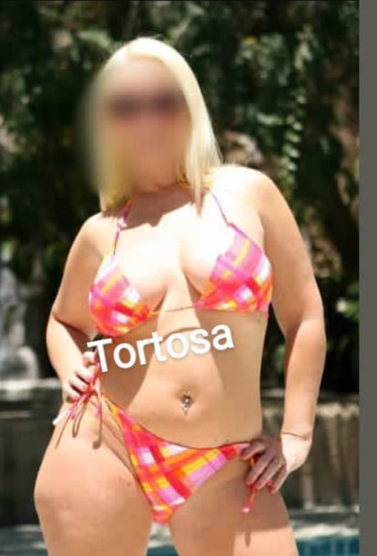 MUJER RELLENITA DE AMOR