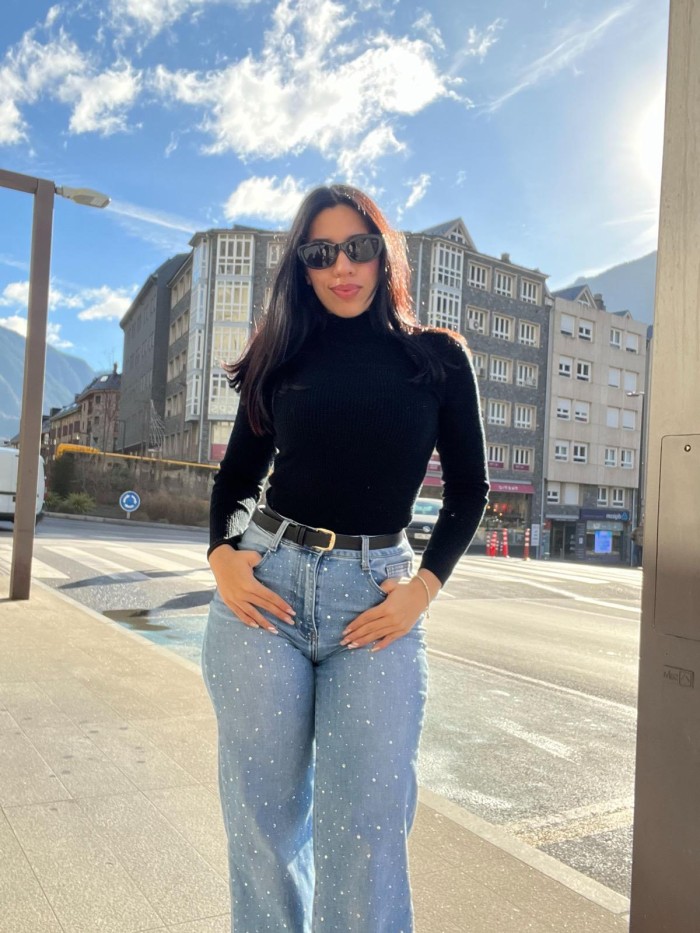 SOY BEA, COLOMBIANA DISCRETA Y ARDIENTE