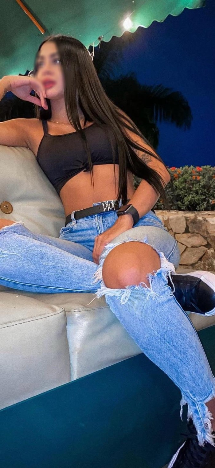 Dayanna Muy Sensual E Emplicada