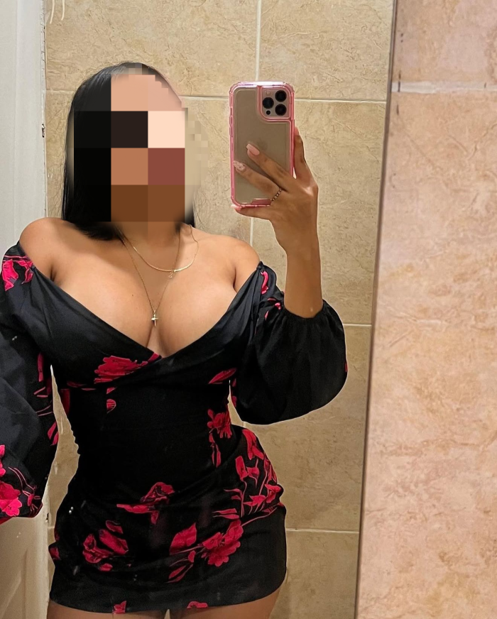 Sensual latina de cuerpo divino en pamplona