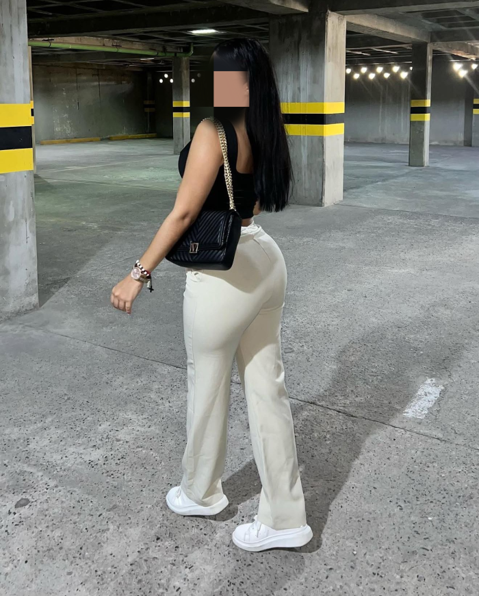 Sensual latina de cuerpo divino en pamplona