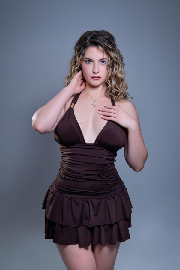 !! NOVEDAD !! ORIANA JOVEN RUBIA ESPAÑOLA EN ALICANTE CENTRO !!
