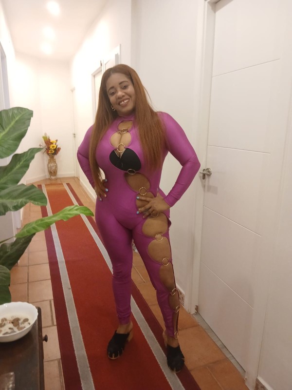 PAOLA, LA CUBANA MÁS FIESTERA EN PAMPLONA 24H