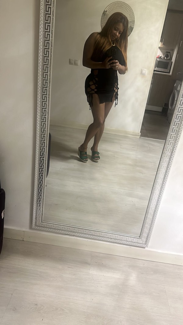 PAOLA, LA CUBANA MÁS FIESTERA EN PAMPLONA 24H