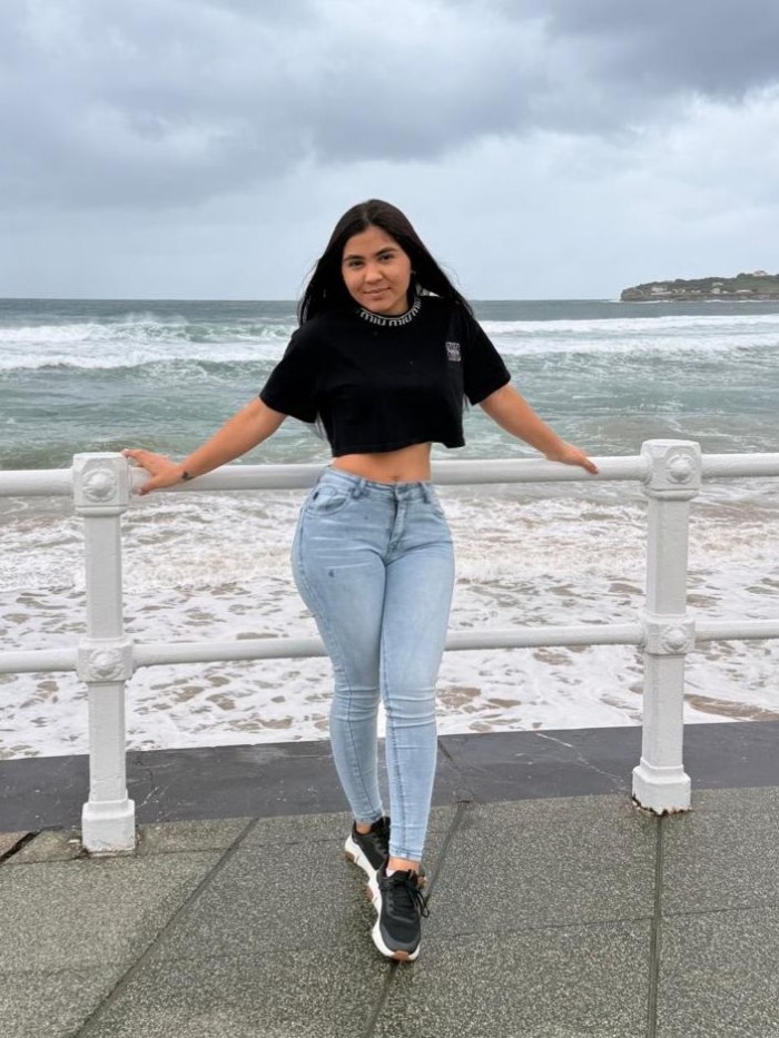 KATALINA  20 AÑITOS. Y SOY LA REINA DE LA FIESTA
