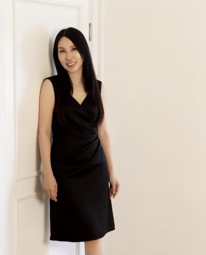 Preciosa joven oriental en Vigo