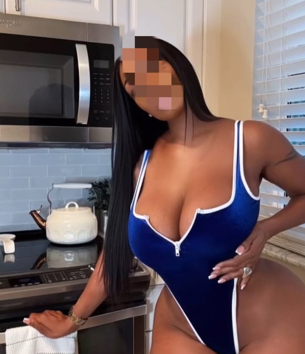 Guarra negra guapísima