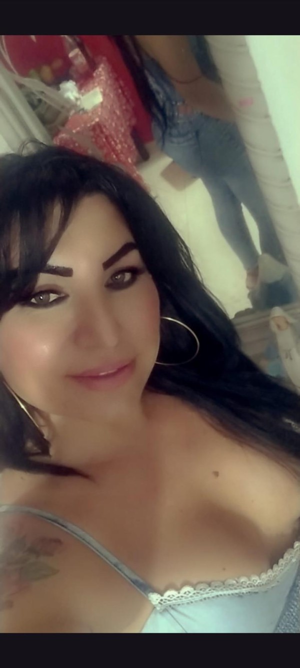 CHICA TRANS MORBOSA VERSATIL DESEOSA DE PLACER