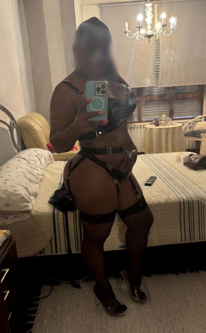 COLOMBIANA DE LUJO JUGUETONA Y FIESTERA – HAGO SALIDAS