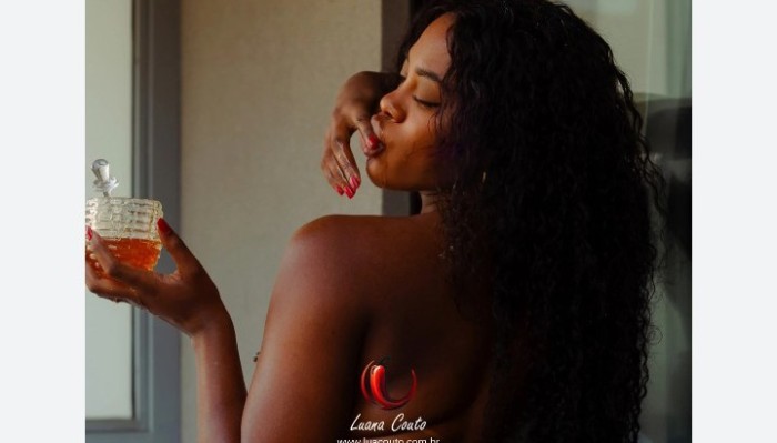 Sabrina mulata pieles canela fiestera 24hor
