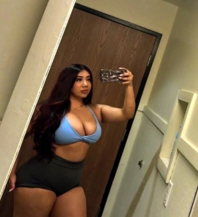 Latina morbosilla y cariñosa