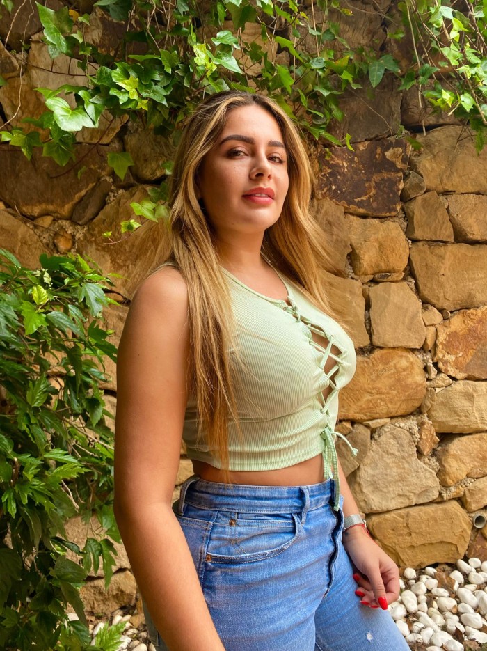 LATINA JOVENCITA NUEVA EN MANRESA