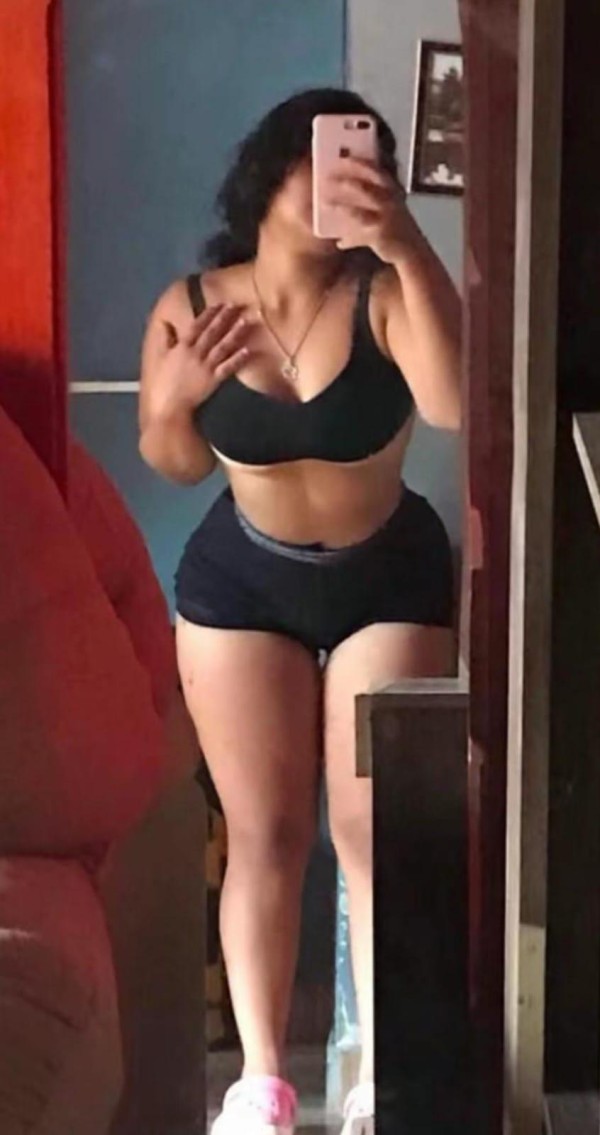 CHICA HERMOSA FIESTERA…ENCANTADORA Y COMPLACIENTE