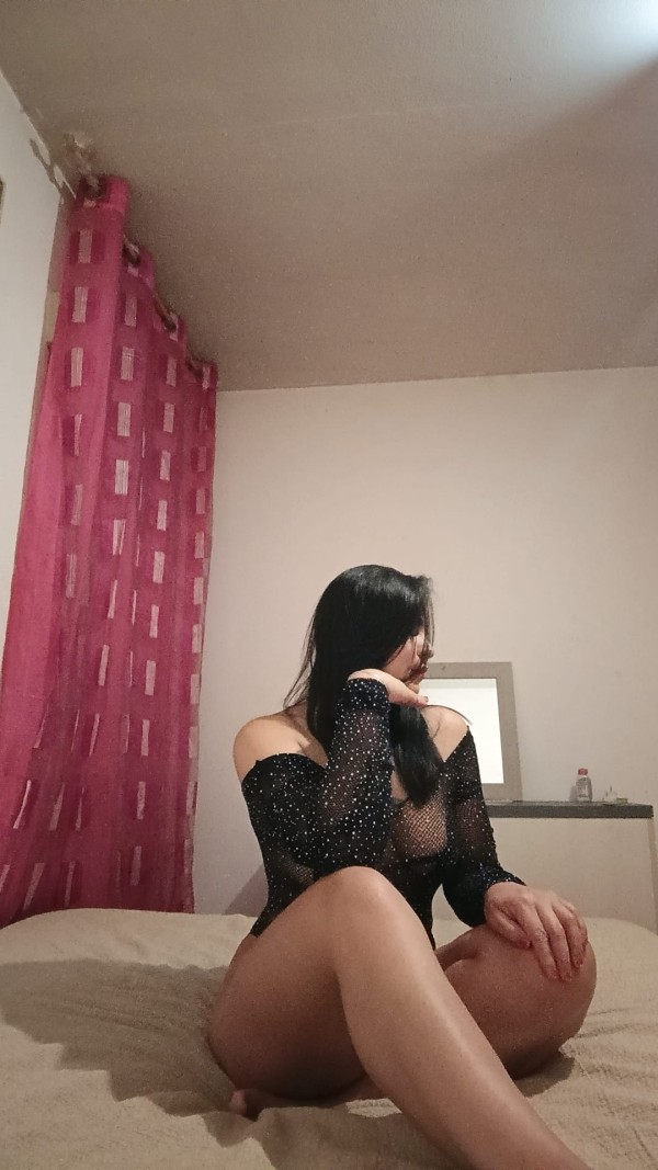 KATIA NOVEDAD EN TU ZONA, MUY FIESTERA Y ARDIENTE
