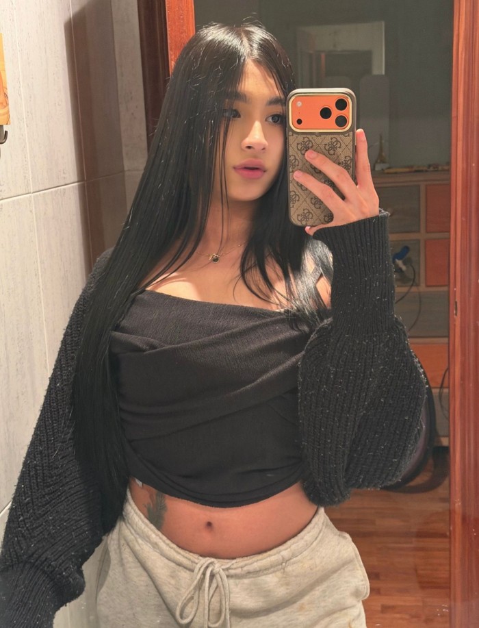 CHICA TRANS JOVENCITA DELICIOSA COMPLACIENTE