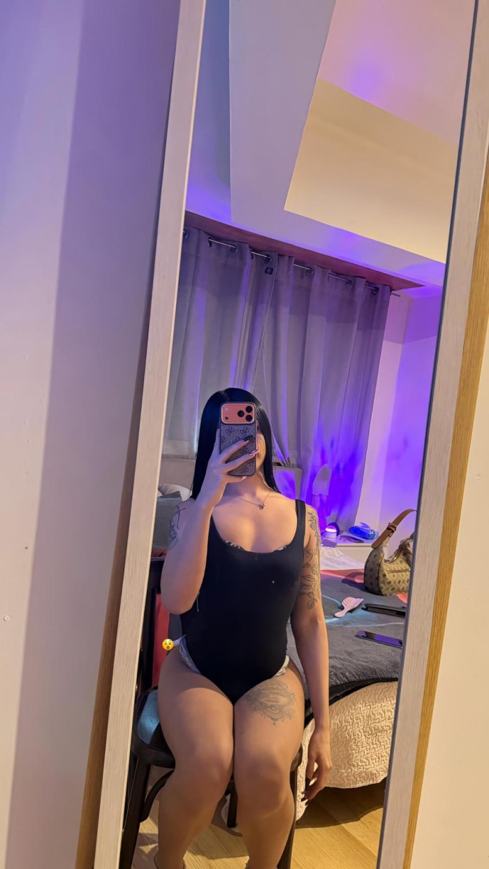 CHICA TRANS JOVENCITA DELICIOSA COMPLACIENTE