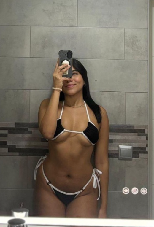IRRESISTIBLE Y LUJURIOSA MUJER ADIENTE PLACER