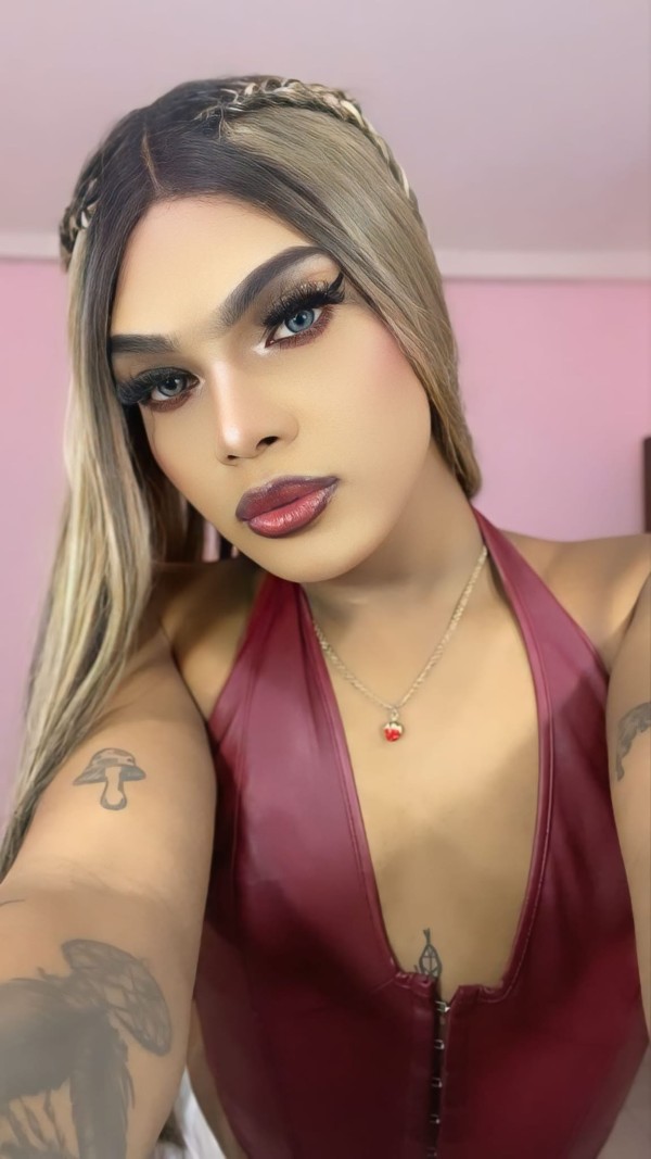 POTENTE CHICA TRANS MUY TENTADORA Y MORBOSA..!!!