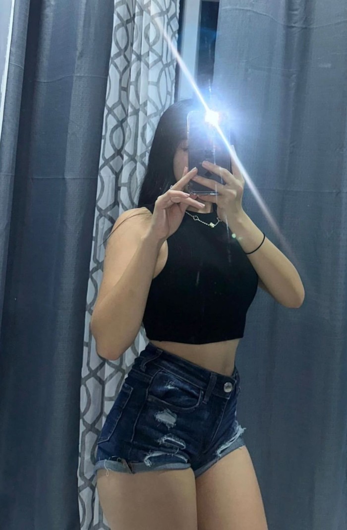 Soy una chica guapa y simpática.