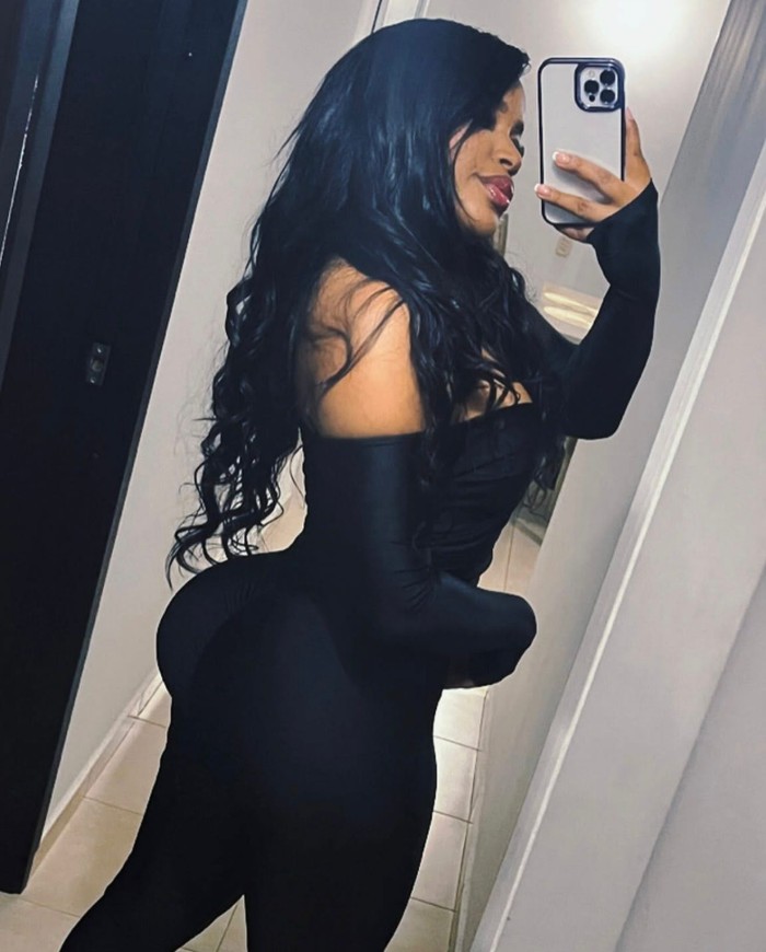 DULCE COLOMBIANA , FIESTERA Y ARDIENTE !!
