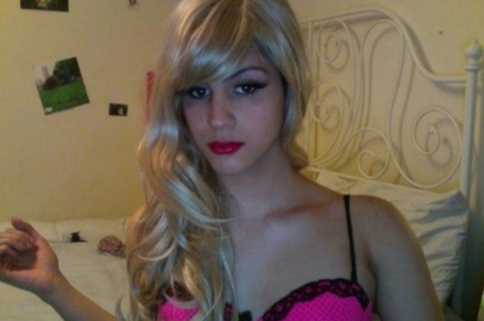 Jovencita caliente del griego profundo aste el fin