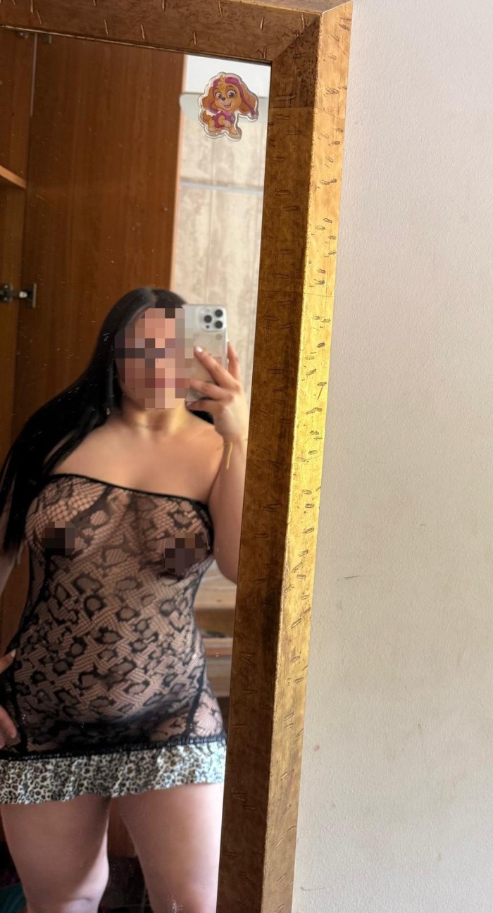 BUENAS CURVAS, TRATO ESPECIAL Y DIFERENTE