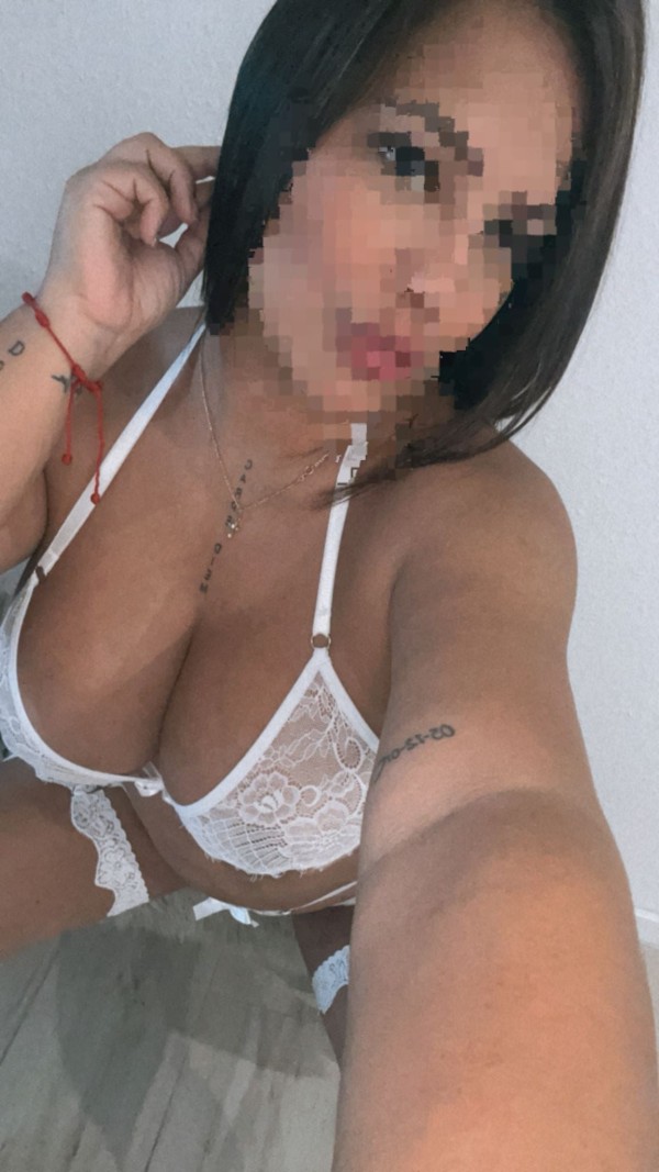 Chica sensual y atractiva