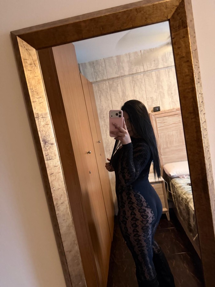 GUAPA CON CARITA DULCE Y UN CUERPO ESPECTACULAR!!