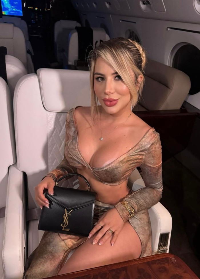 MARA JOVEN COLOMBIANA EXUBERANTE Y CARIÑOSA -627507647