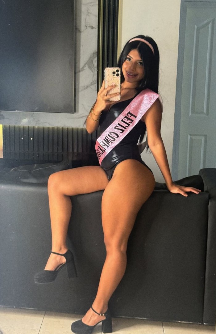 BOMBA DE SEXO TRAVIESA FIESTERA A TOPE