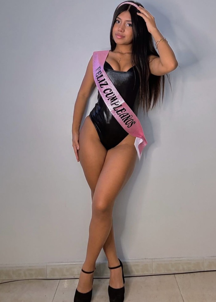 BOMBA DE SEXO TRAVIESA FIESTERA A TOPE