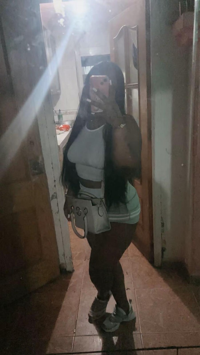 Amara cachondita y muy complaciente en León