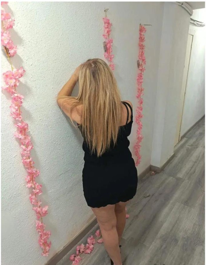 SAMI MADURITA CON GANAS DE RICO SEXO 24H