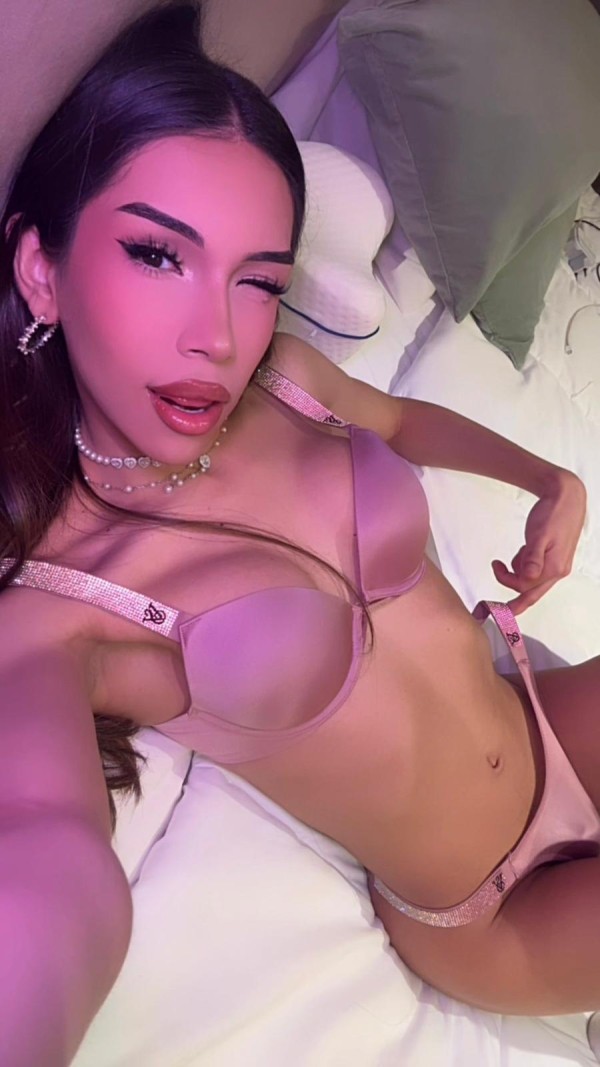 LUCIANA EN ELCHE TRANS VERSATIL ARDIENTE FIESTERA