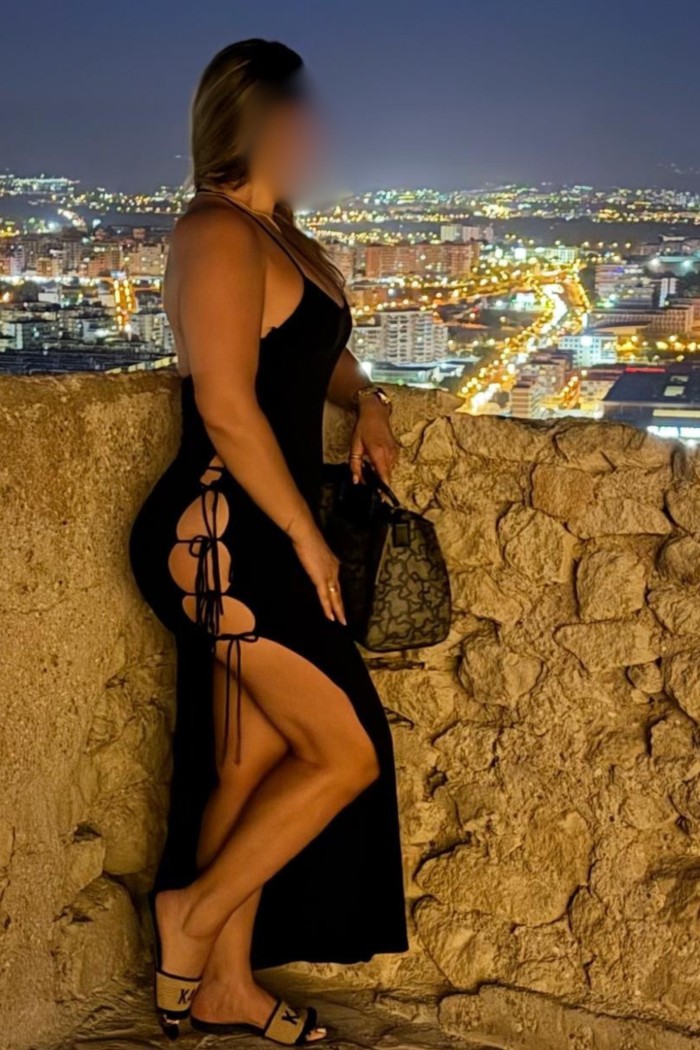 morena divina, la mujer que tanto necesitas