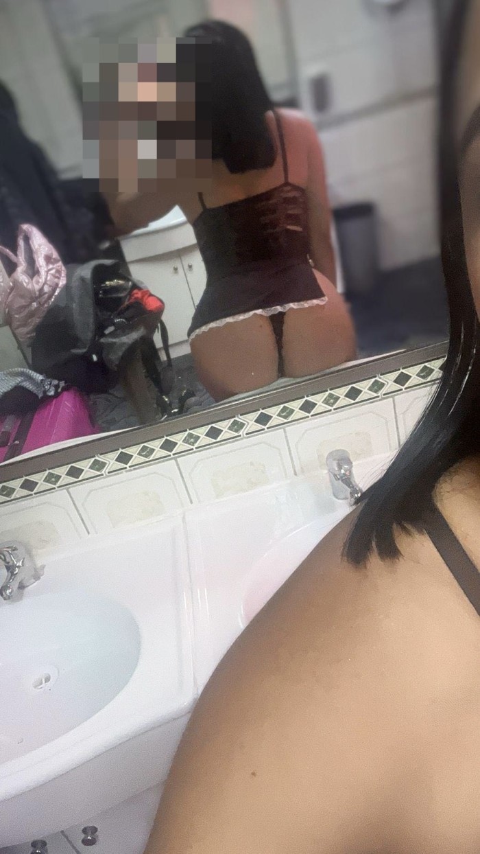 Jovencita caribeña con fotos reales 24/7