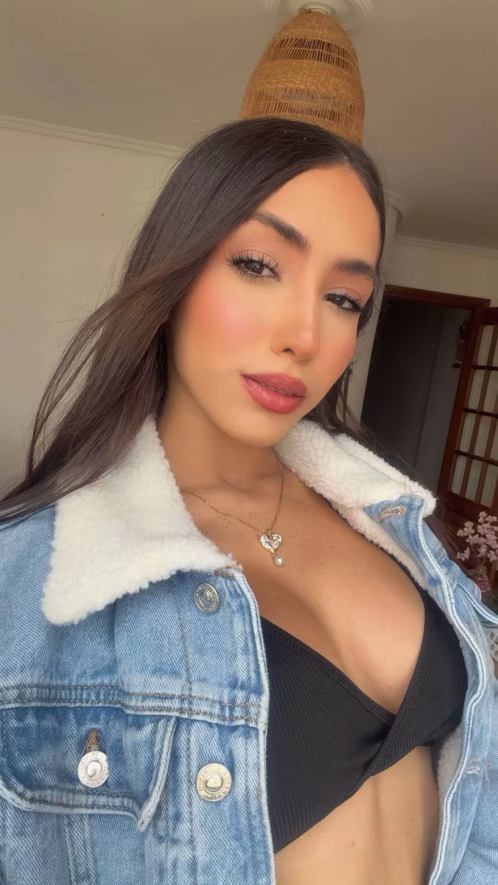 DIOSA ADICTA AL SEXO CACHONDA EXCLUSIVA