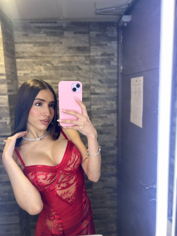 DIOSA ADICTA AL SEXO CACHONDA EXCLUSIVA