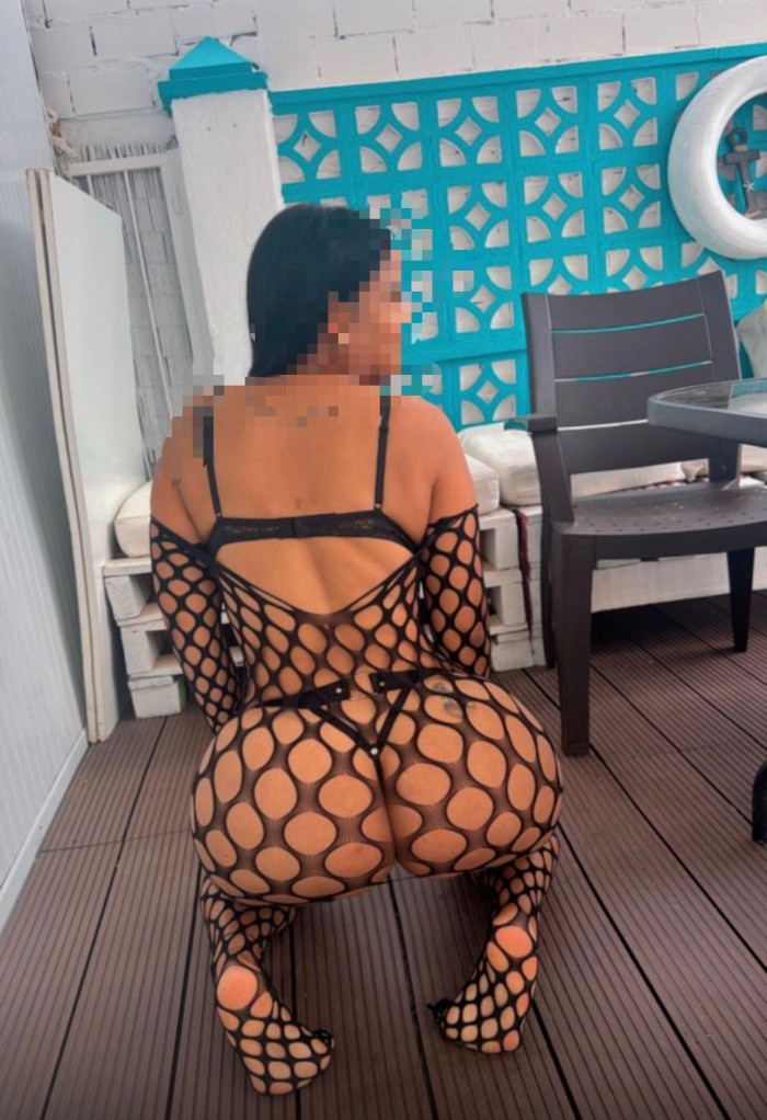 AMIGUITAS CACHONDAS Y FIESTERAS 24 HORAS