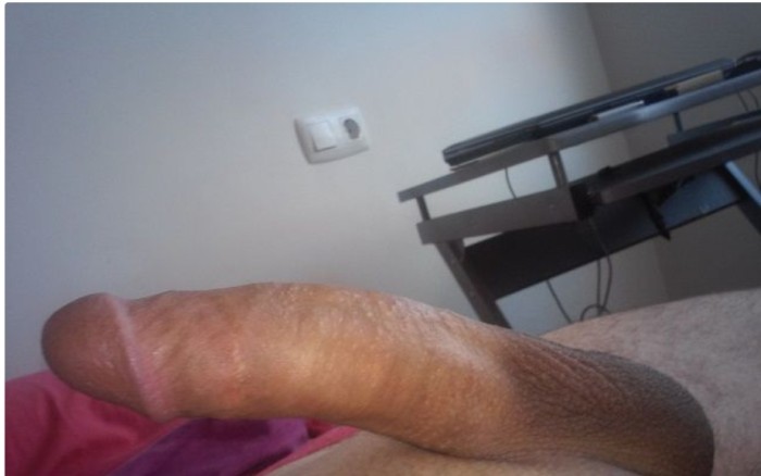 Me follo a tu chica delante de ti
