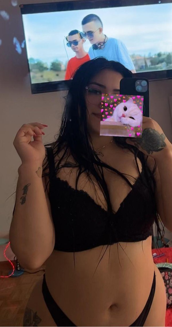 NOVEDAD CHICA MUY JOVENCITA DULCE COMO MIEL