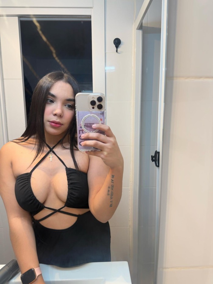 CHICA ARDIENTE Y CACHONDA DISPONIBLE
