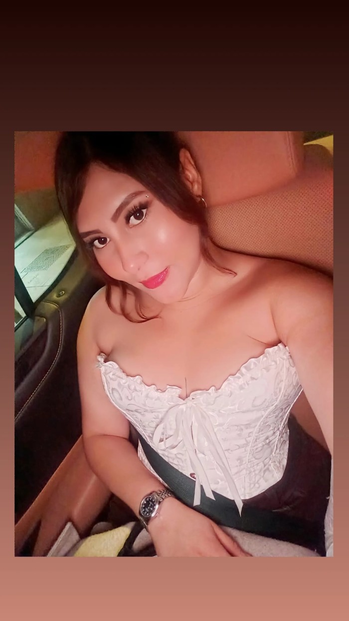 Mia cariñosa y sensual