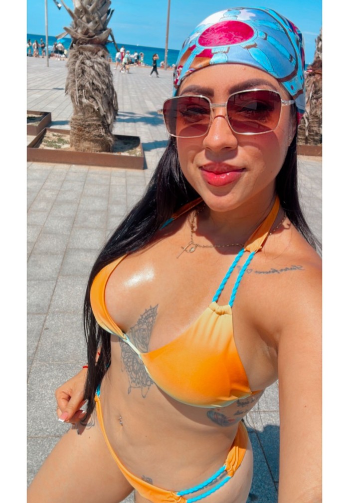 TU LATINA ARDIENTE TODA UNA DIABLITA
