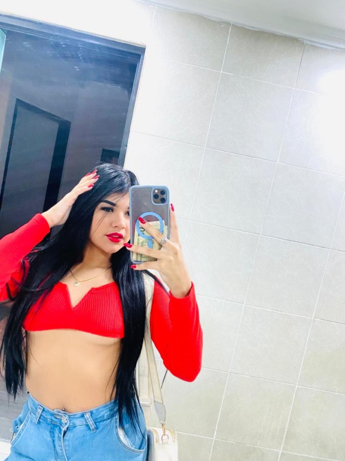 EN ALMERIA SENSUAL ESCORT JOVENCITA FIESTERA