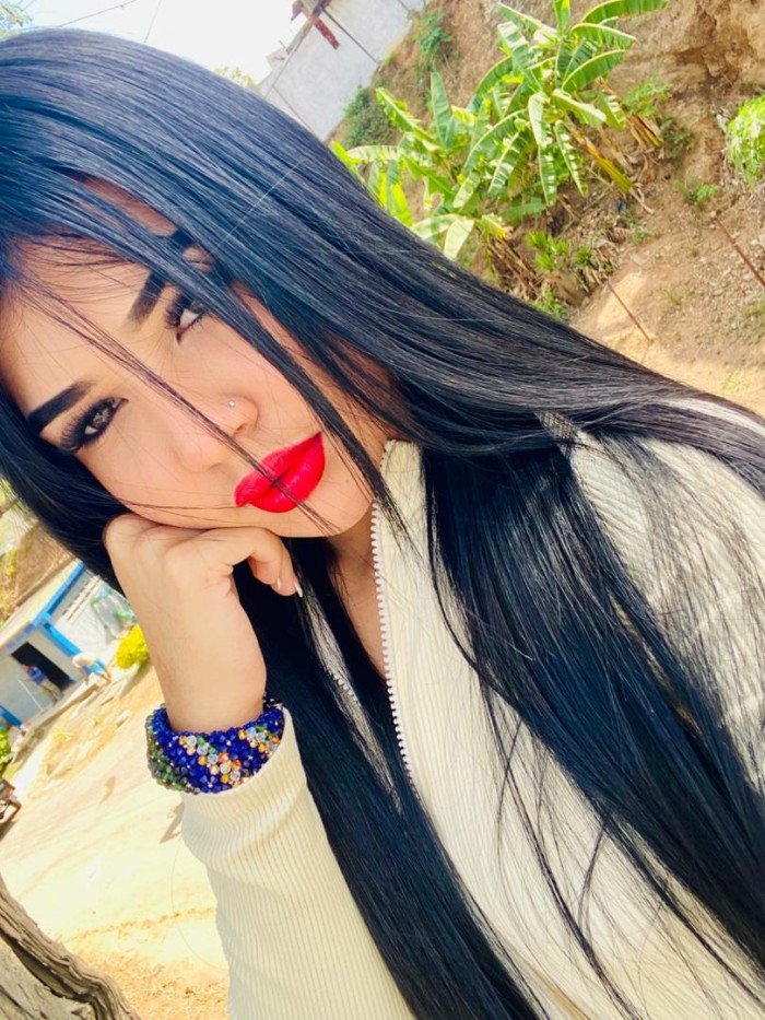 EN ALMERIA SENSUAL ESCORT JOVENCITA FIESTERA
